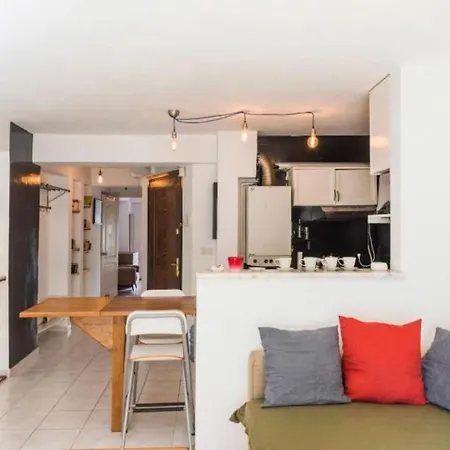Cute Heart Of Apartment Istanbul